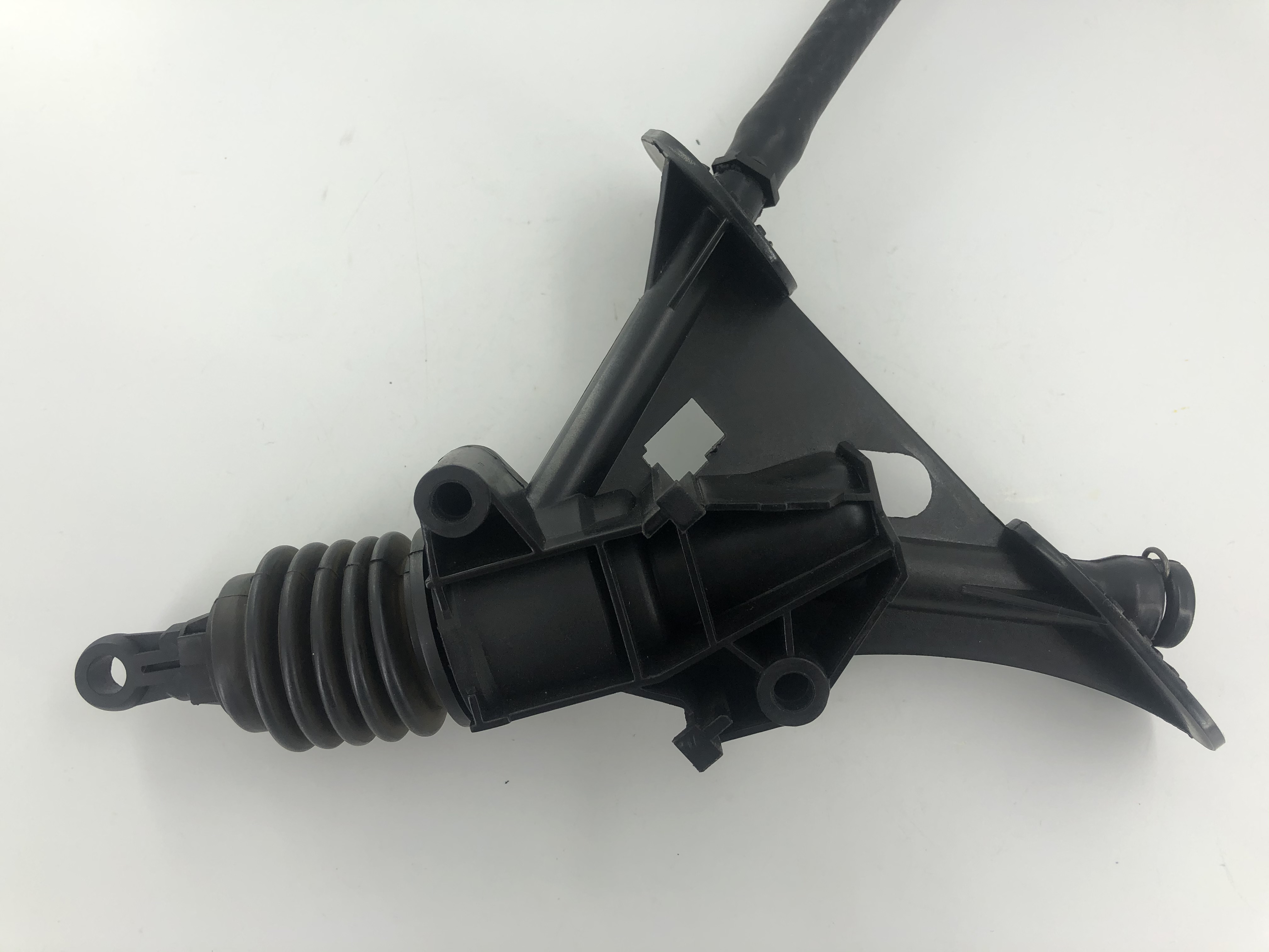 clutch-master-cylinder-6c11-7a543-ad-for-ford-tran-grandado