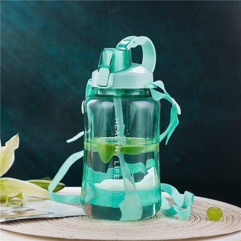 1.5l grandes bouteilles d'eau potable en plastique transparent de grande capacité pour le tourisme de fitness en salle de sport bouteille de sport sans bpa avec paille: Vert