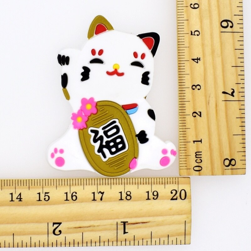 Lucky Cat Symbolen Plaksteen Zachte PVC Charms Fit Sleutelhanger/Koelkast Magneet/Schoenen/Telefoon Geval DIY Craft Ornament japan Gunsten: 3