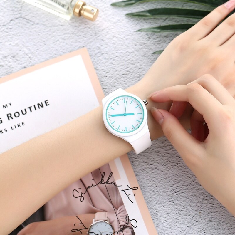 1Pcs Silicone Mannen Vrouwen Horloges Jelly Luxe Horloge Casual Dames Quartz Horloges Sport Klok Horloges