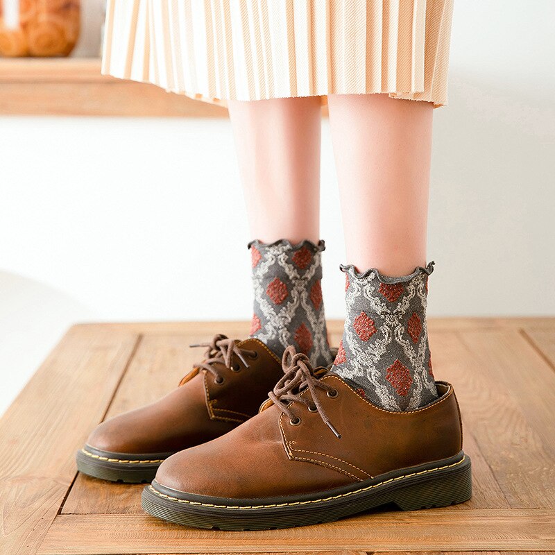 Calcetines Harajuku de estilo pijo, Retro, Vintage, de equipo, con pinta Floral, con volantes, Kawaii japonés, calcetín de mujer para Navidad