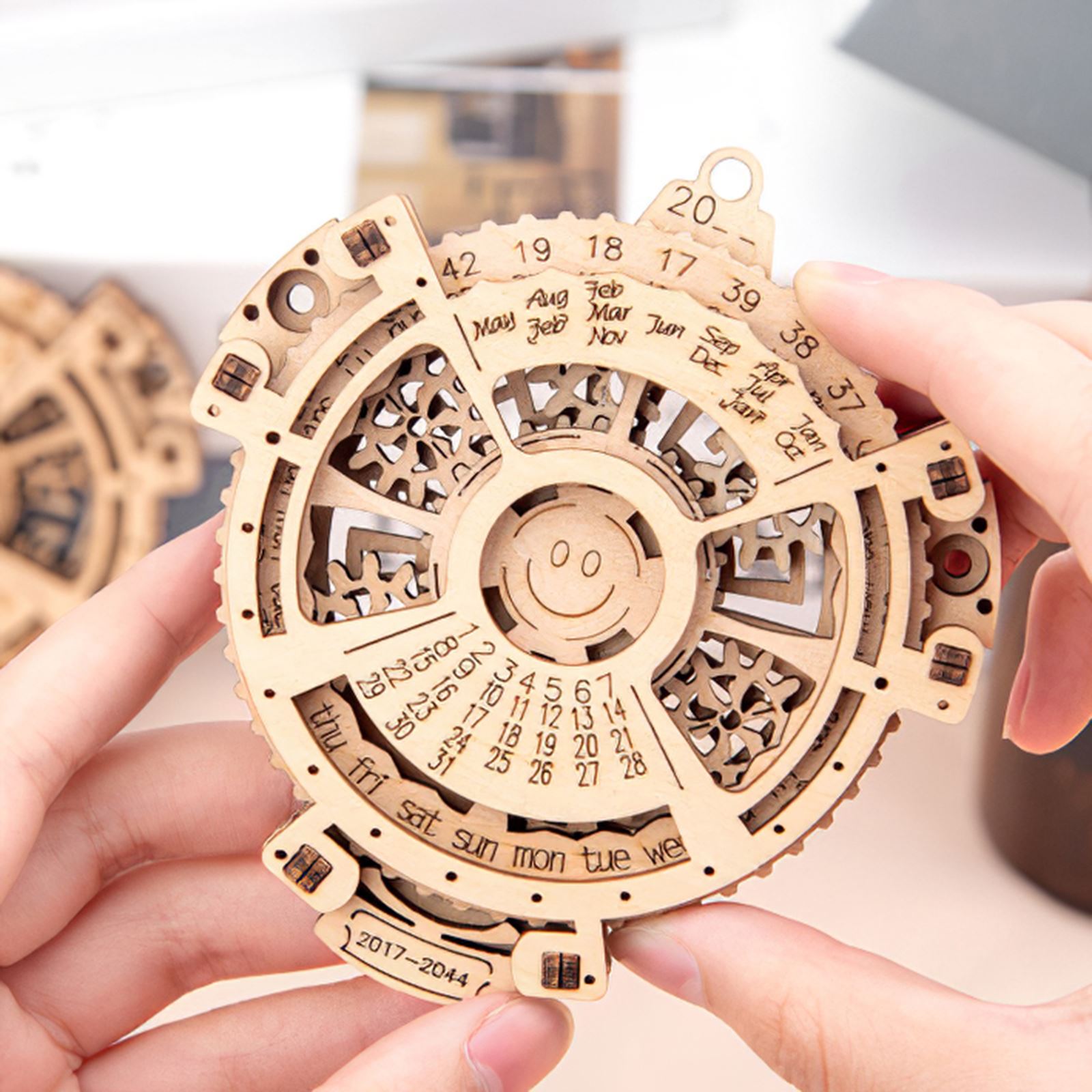 Wood Machinery Perpetual Calendar Gear Turning Assembly Model Creativity Simple Desktop Ornaments Assembled Educational Toys