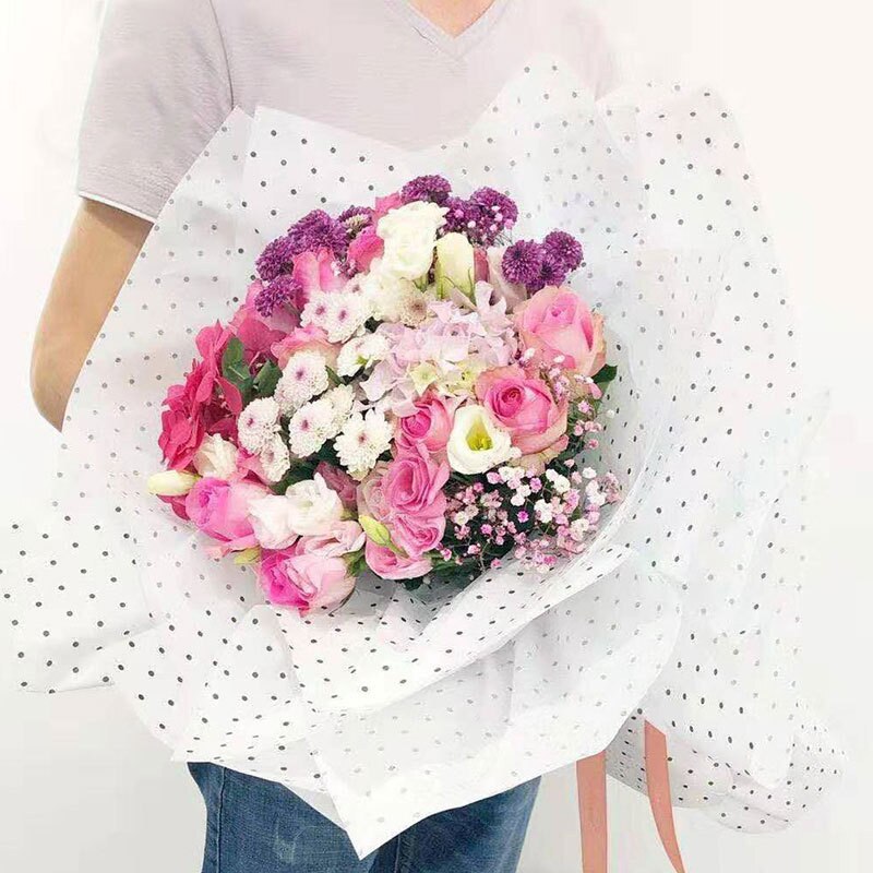 50*70 cm indpakningspapir håndlavet håndlavet stjerne kærlighed prik mønster silkepapir 28 ark/parti blomsterindpakningsmateriale
