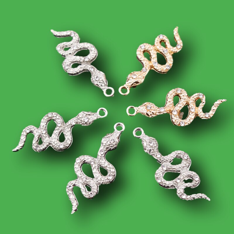 8Pcs Handgemaakte Rhinestone Snake Metalen Hangers Diy Charms Ketting Oorbel Sieraden Ambachten Maken Voor Vrouw 35*15Mm a2221