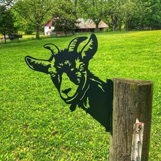 Gård kigger dyr jern kunst indsæt skilt have statuer dekoration udendørs have græsplæne pæle metal ko hest gård dekoration
