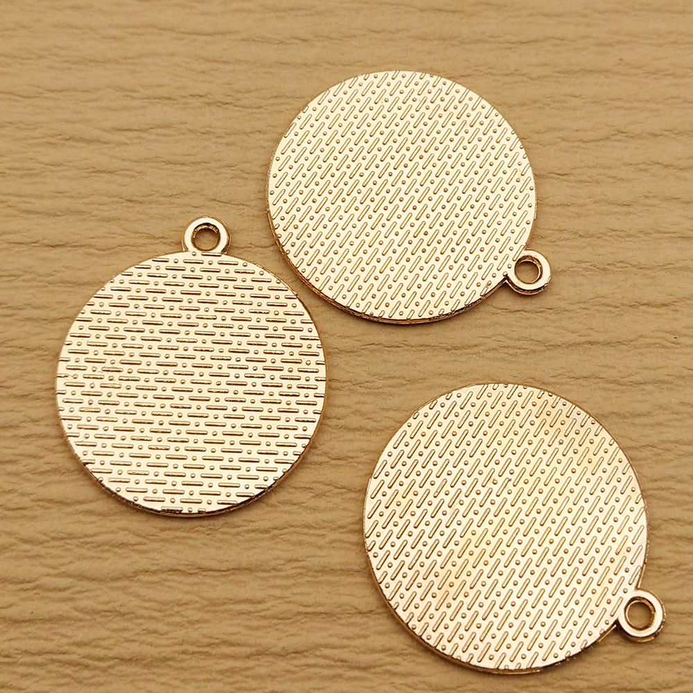 10 Uds. De dijes de joyería, accesorios de fútbol, baloncesto, voleibol, Diy, hacer pendientes, llavero, pulsera, colgante de Metal chapado en oro