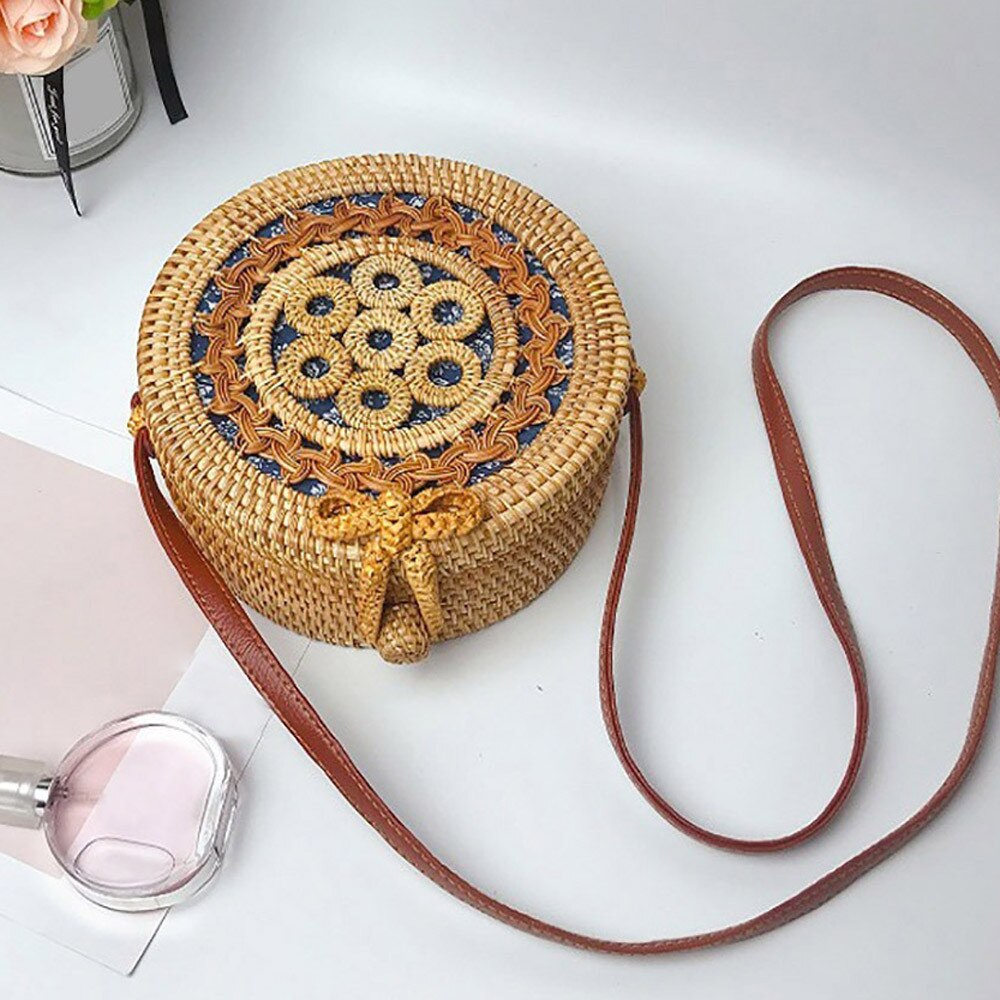 Vintage Handmade Women Rattan Bag Straw Woven Shoulder Bags Women Summer Rattan Bag Handmade Woven Beach Circle Woving Bag