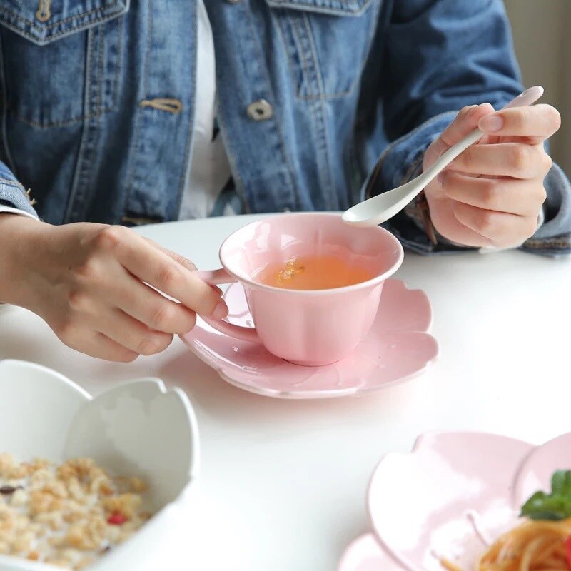 Japanese Gradient Petal Ceramic Tableware Western Dish Cup Coffee Cup Tray Sauce Plate Petal Dishes Salad Dessert Baking Bowl
