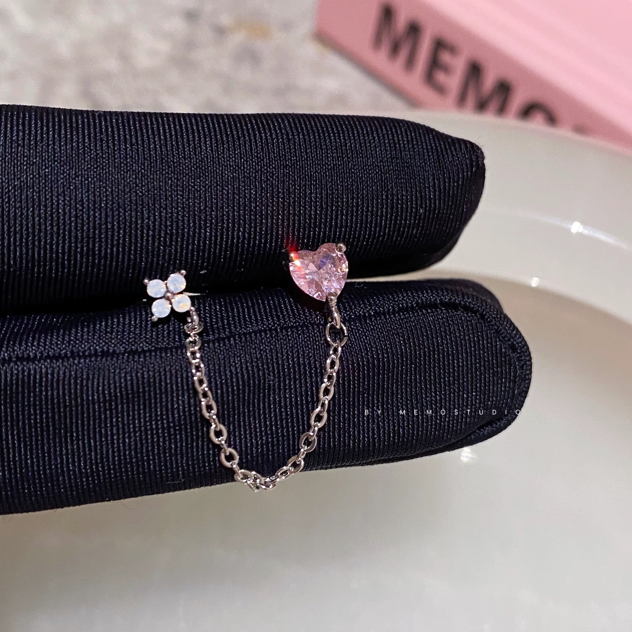 1 Uds. Orejas y tachuelas perforadas Y2K estilo gótico cadena de circón 316L acero inoxidable hueso del oído uñas mujeres joyería Punk: Chapado en zinc azul