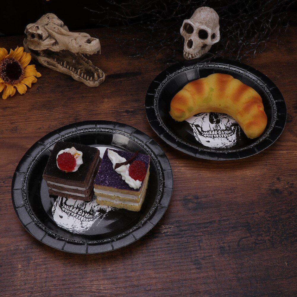 20 pcs Disposable Plates Round Scary Skull Pattern Halloween Party Tableware Paper Plate for Banquet Dinner