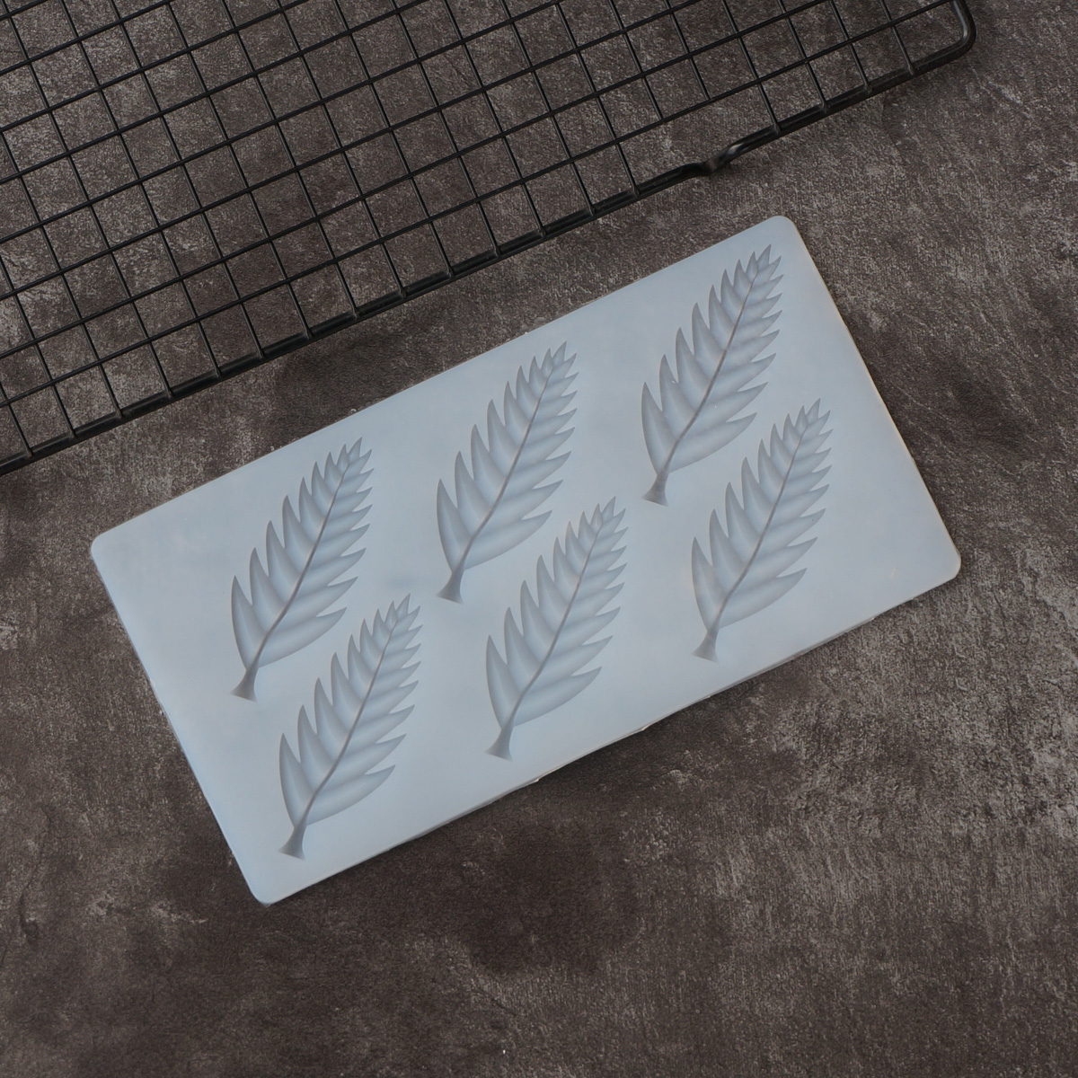 Speciale Zaagtand Geveerd Bladvorm Chocolade Stencil Mold Cake Decorating Bladeren Siliconen Mal Transfer Sheet Bakken Chablon