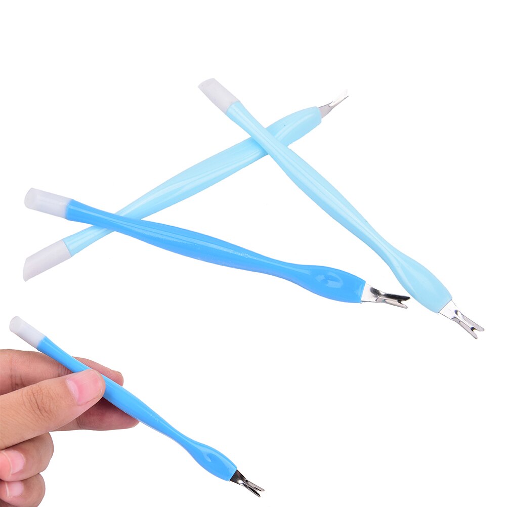 2 manieren om nagels te reinigen: dode huidcellen, vork, lepel, om de nagelriemduwer te duwen, mes, exfoliërende nagelkunsttools