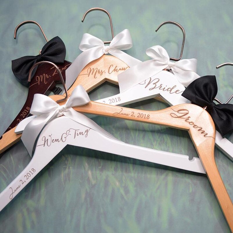 Percha personalizada para vestido de novia y novio, percha de boda con nombre, perchas de madera para boda, de ducha, perchas para abrigos de dama de honor