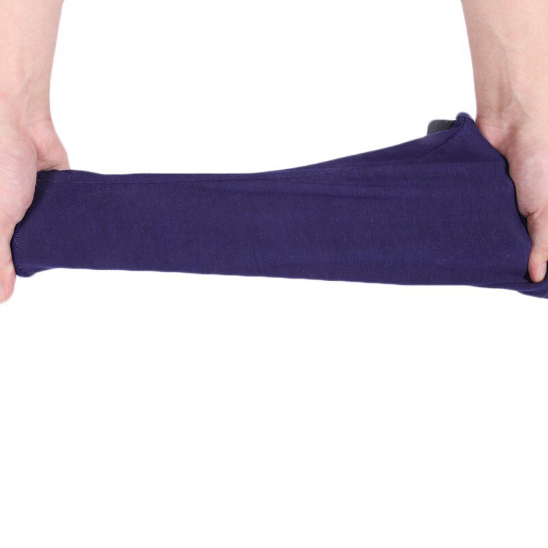 dark blue anti-licking sleeves for pet dogs can help dogs recover quickly after leg surgery