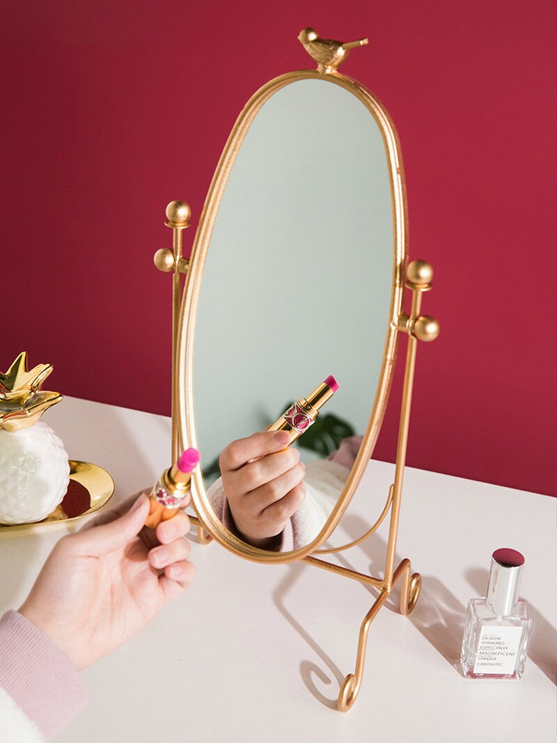 Nordisk makeup spejl bord skrivebord soveværelse enkeltsidet dressing spejl jern hjem stort guld dekoration  wf1127233