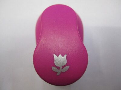 1pc 3/8 tuumaa (noin 0.8 cm)  leikekirjarei'itystä: Tulppaani