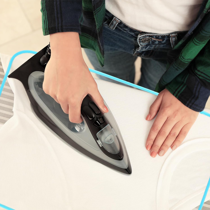 Bestand tegen hoge temperaturen Strijkgaaspad Strijken tegen strijken Strijkplank gebruikt om kleding te beschermen Willekeurige kleuren