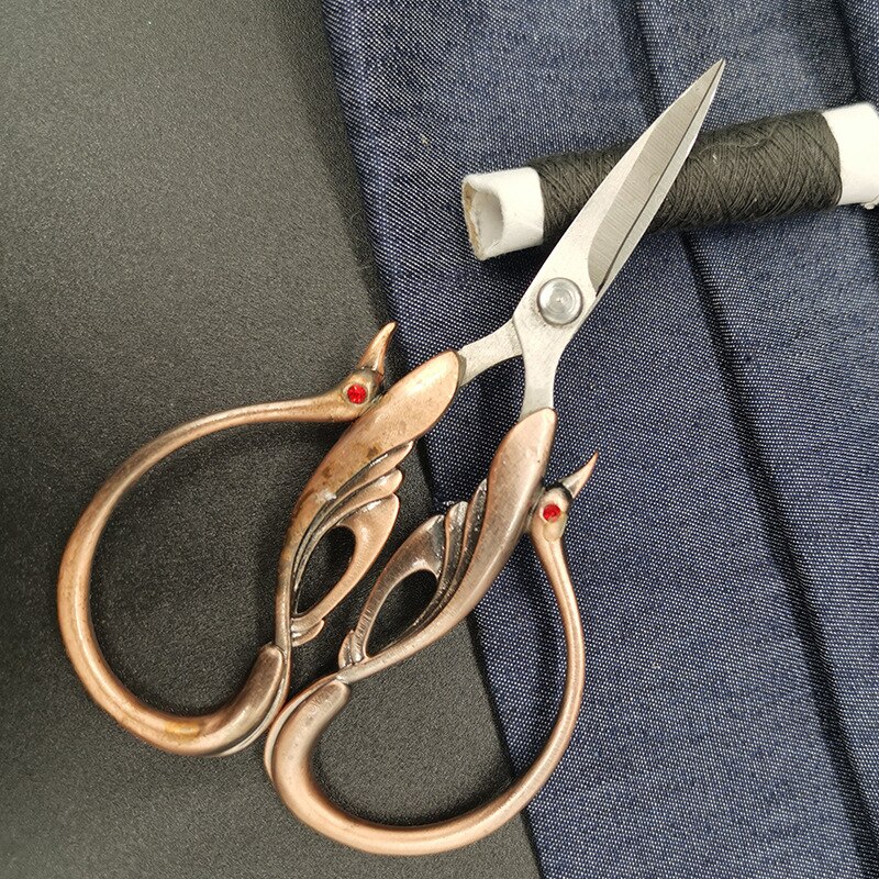 Swan Stainless Steel Antique Scissors Household Products Cuticle Scissors Sewing Supplies Craft Scissors Fabric Cutting: Red