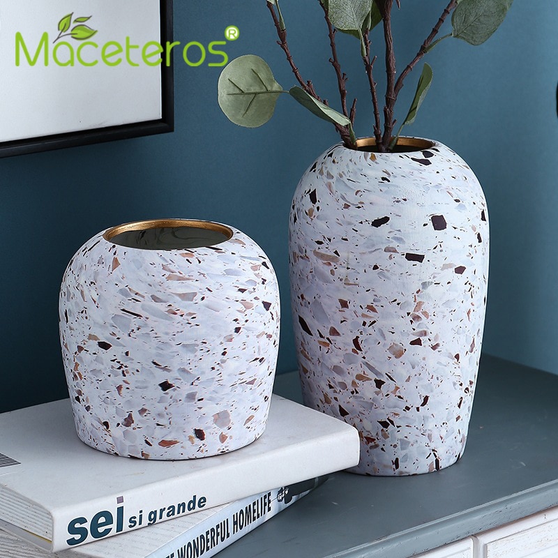 Nordisk keramisk blomsterarrangement vase terrazzo urtepotte moderne kunsthåndværk grønne planter potte hjemme havearbejde dekoration