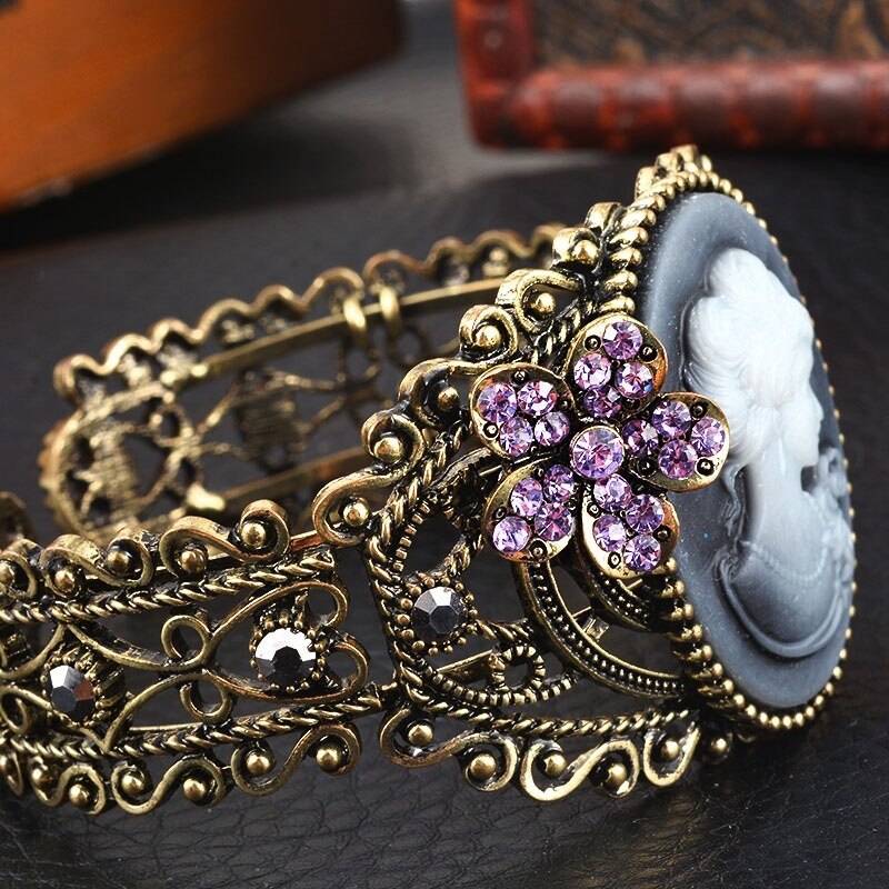 1PCS Vintage Cameo Statue Lady Bangle Bracelet Rhinestones Women Jewelry Popular Women Bracelet Bangles