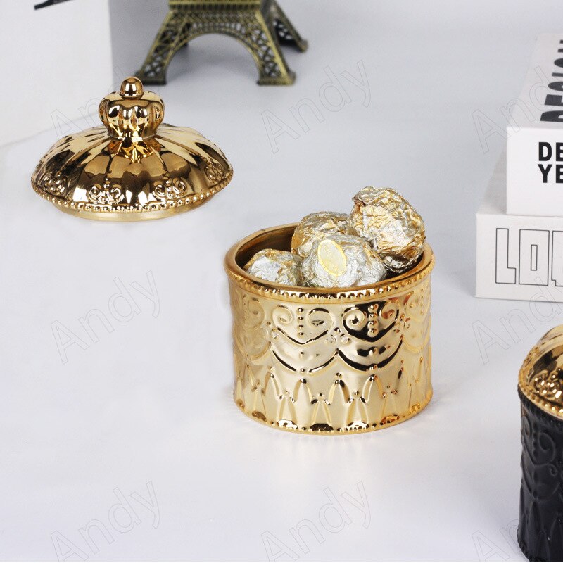 European Ceramic Storage Jar Gold Plated Decorative Bedroom Jewelry Container Relief Necklace Organizer Home Decoration