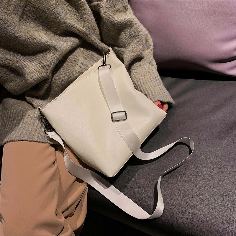 Shoulder Bag Women Bag Autumn and Winter Large-capacity College Student Bag Cross-body Tote Bag