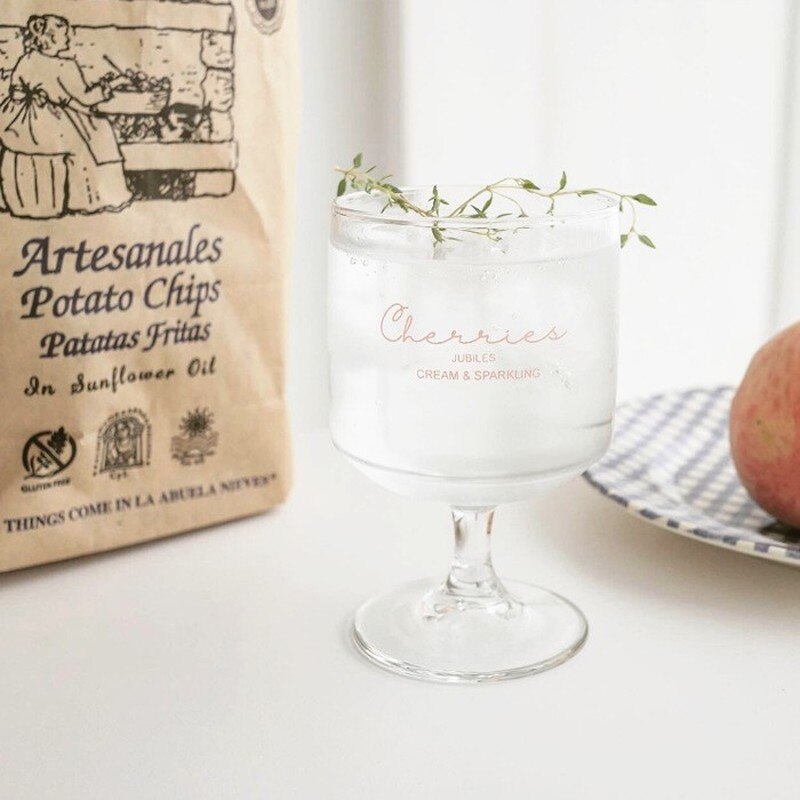 Jo life pohjoismaiseen tyyliin viini jogurtti cocktail kuppi samppanja pikari kupla jälkiruoka jäätelö lasikuppi