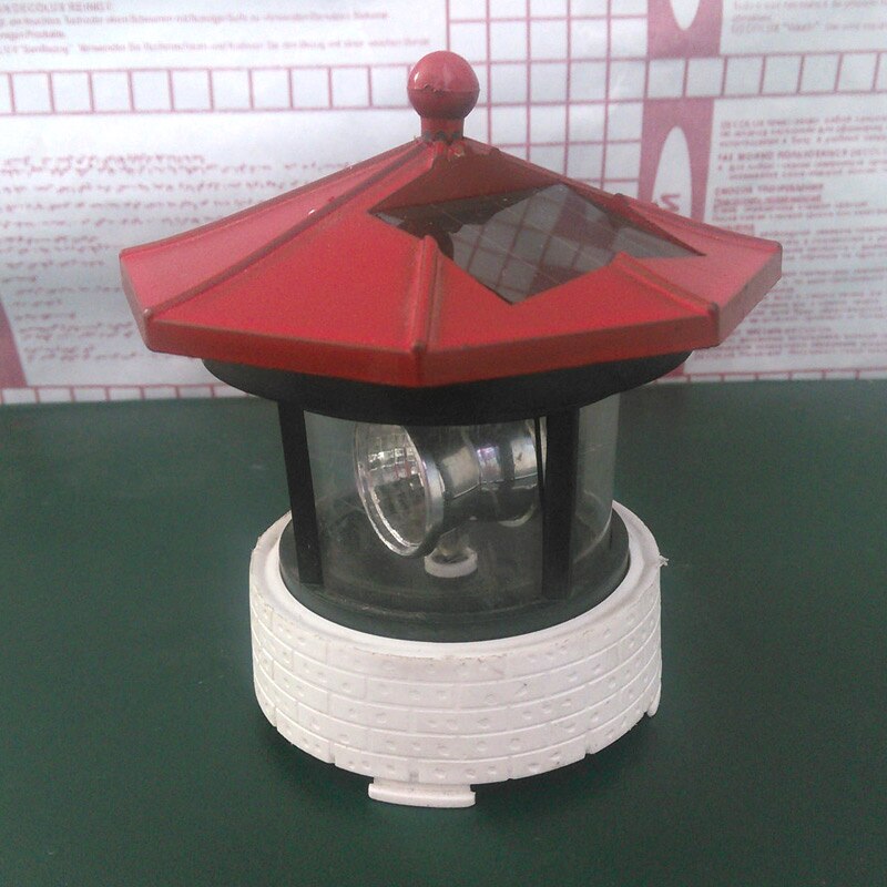 Solar Powered Lighthouse with Rotating Lamp Bulb Garden Ornament Patio Light YE