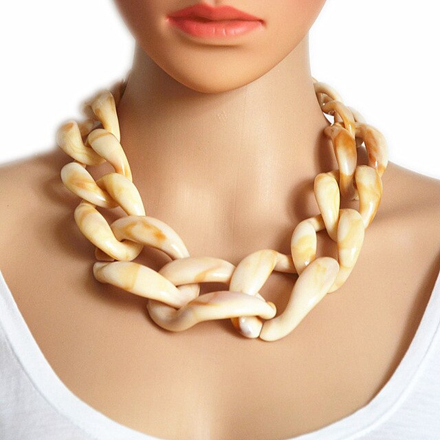 Europa und sterben Vereinigten Staaten große übertreibung schmuck acryl kette chainoversize Nacken kette zubehör gefrostet Halskette: Creme-colored