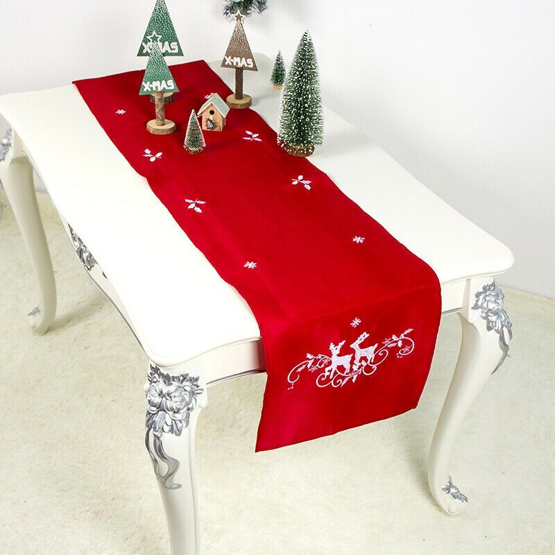 Julbord löpare xmas dekoration festlig röd snöflinga träd älg tyg