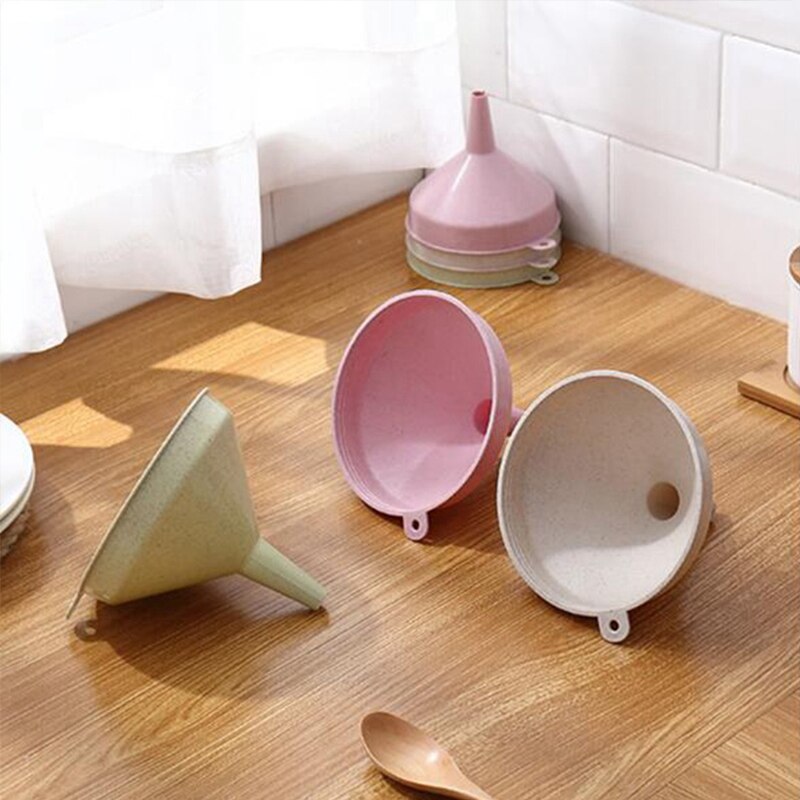 Wheat Straw Funnel Kitchen Oil Soy Sauce Vinegar Transferring Funnel Tool Practical Household Inverted Oil Funnels Gadget