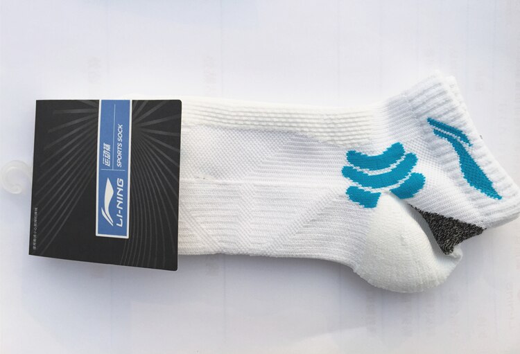 Li-ning Breathable Female Badminton Socks Cotton Low Help Anti-slippery Socks Pattern Motion Socks AWSK166 L1028LNOLB