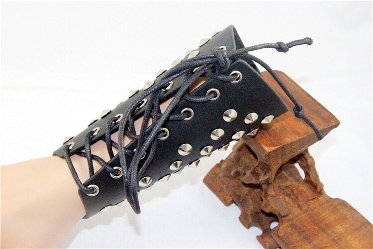 Punk armbånd ærme cross mark armbånd legetøj handske cospaly 18cm
