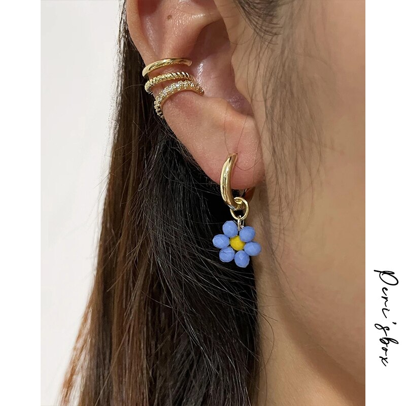 Peri&#39;sbox Boho Candy Kleur Acryl Daisy Hoop Earring Voor Vrouwen Multicolor Cute Flower Charm Huggie Oorbellen Zomer Sieraden