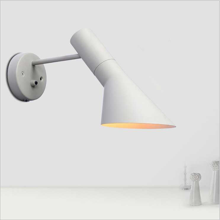 Lampadaire d'angle LED moderne noir blanc lampadaires Arne Jacobsen pour salon décoration nordique lampe sur pied à la maison
