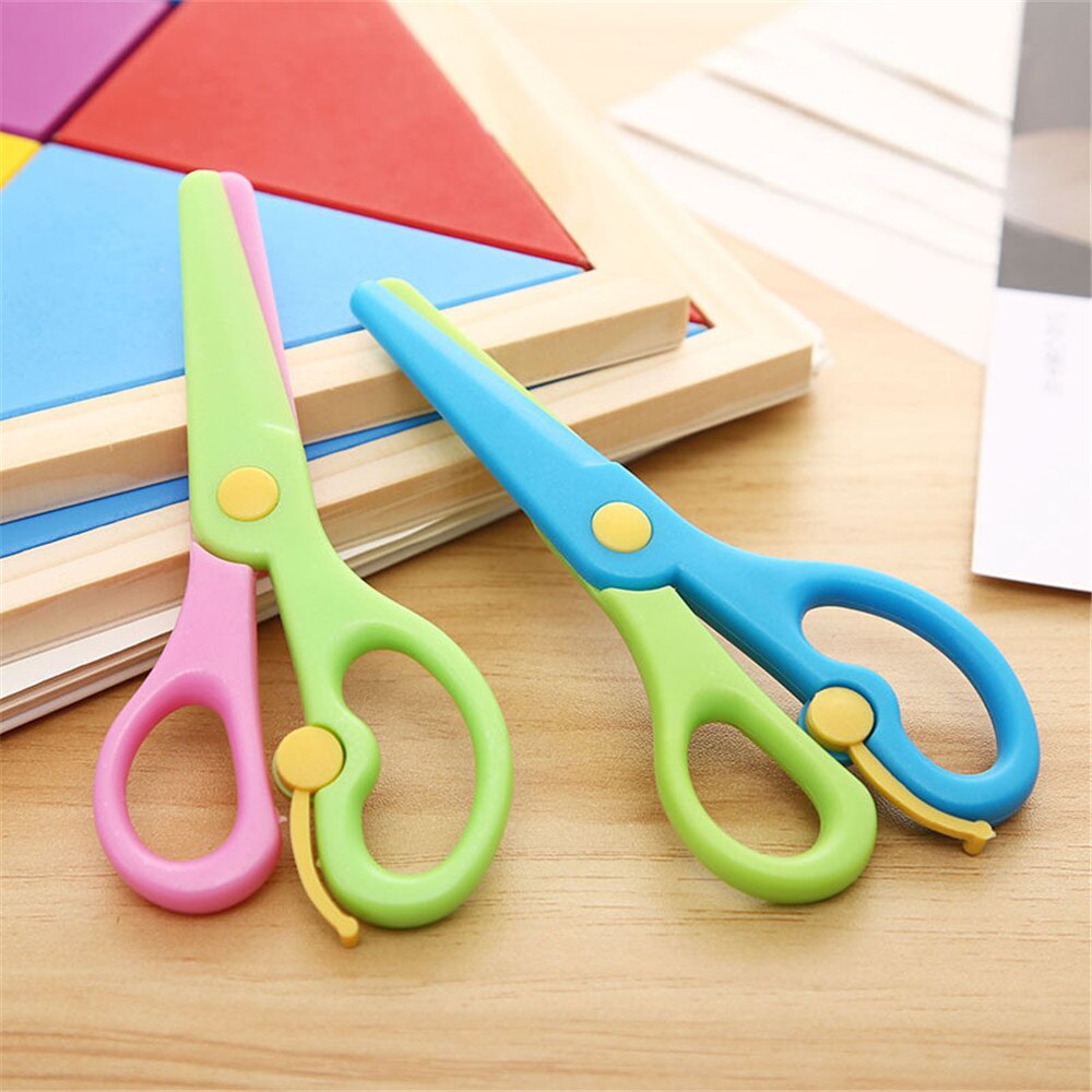 Mini tijeras de seguridad de colores mezclados de caramelo para niños, herramienta de fabricación de tarjetas de corte de papel artesanal, tijeras de seguridad, papelería escolar de arte, 1 ud.