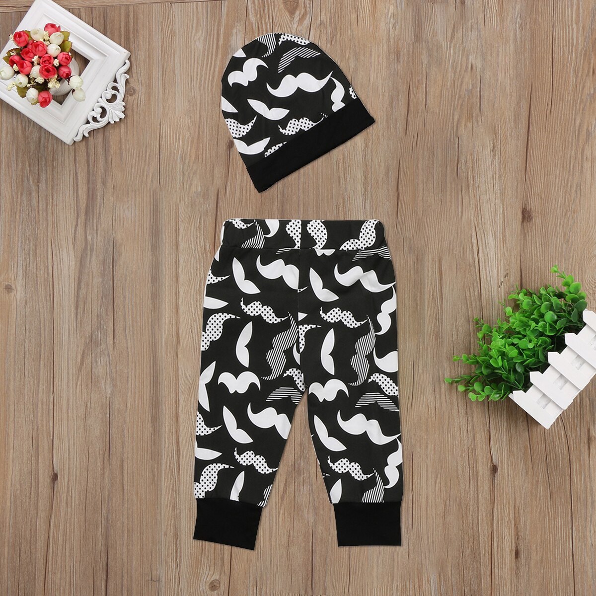 2 Stuks Baby Jongens Broek Hoed Set Snor Patroon Patchwork Brede Elastische Band Losse Brede Bottoms Met Beanie hoed: 18m