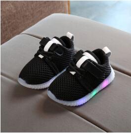 Baby Jungen Mädchen LED Schuhe Kinder Licht Up Luminous Trainer Casual Sport Turnschuhe Größe 21-25: Black 22