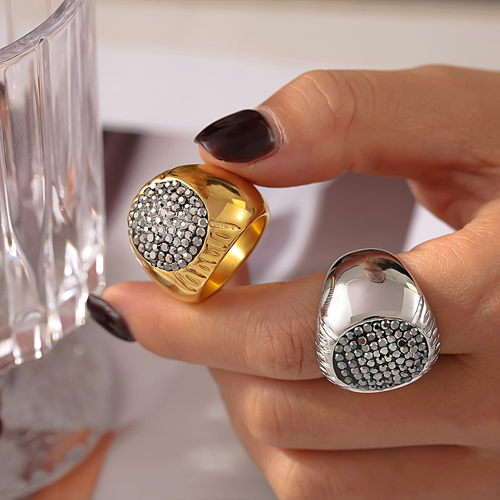 Anillos hermosos de diamantes de imitación brillantes de lujo para mujer, anillo de acero inoxidable resistente al agua chapado en oro, de joyería para dedo exagerado