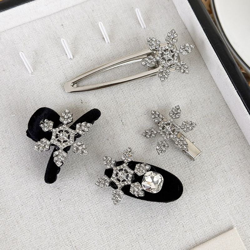Christmas Rhinestones Snowflake Hair Clips Winter Pearl Crystal Metal Hair Pins For Woman Girls Sweet Barrettes