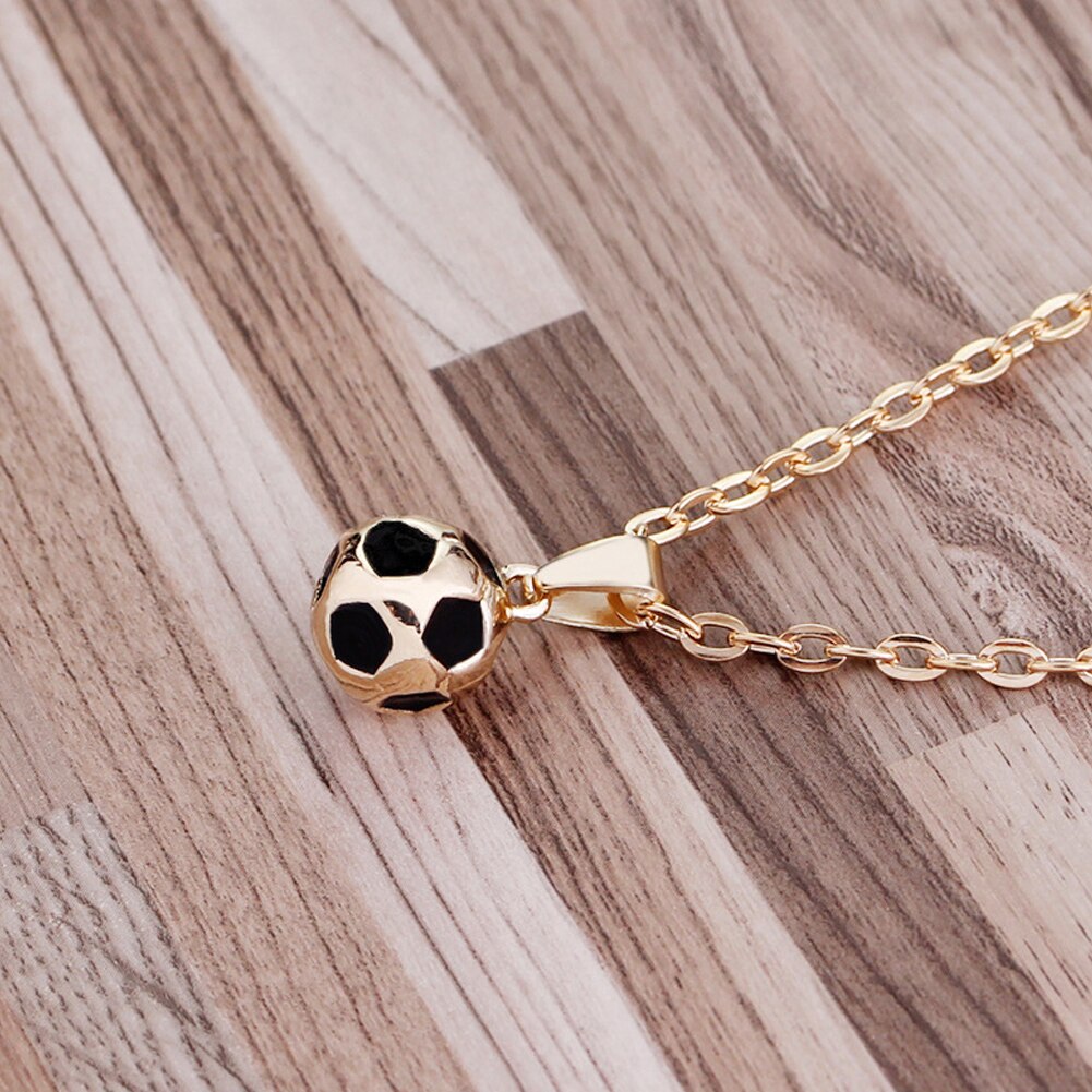 Sporty halskæde fodbold vedhæng med kæde fodbold halskæde guld / siliver farve mænd / kvinder sport bold smykker