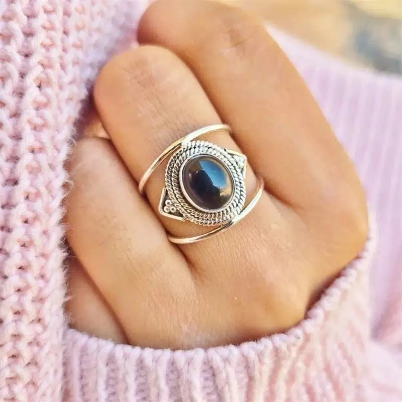Huitan Bohemen Stijl Ovale Imitatie Opaal Ring voor Vrouwen Wit/Zwart Luxe Trouwringen Accessoires Temperament Dame Sieraden: 10 / WHITE
