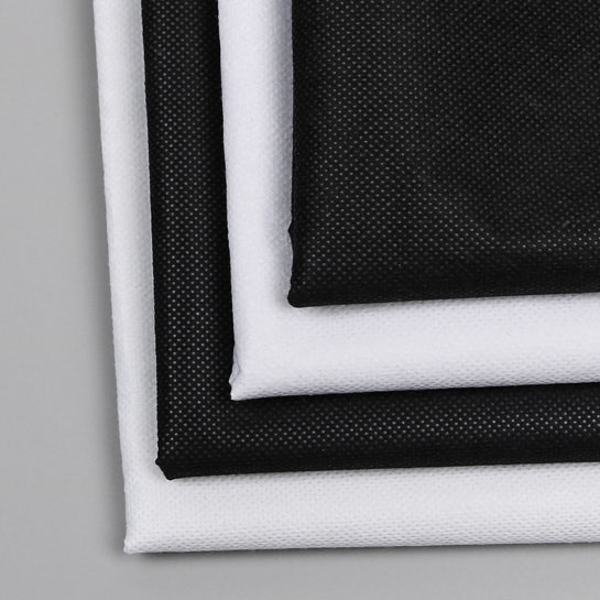 5 meters/lot (5.4 yards) Lightweight Non-Woven Fusible Interlining Fabric Apparel Sewing DIY Accessory 30g/m