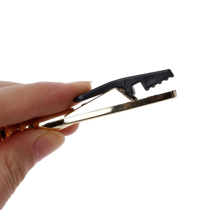 Gouden armband dragen helpende hand horloge houder sluiting gereedschap sieraden helper