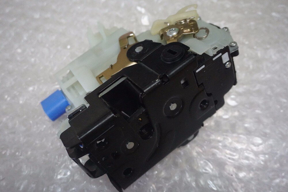 Skoda Octavia Rear Left Door Lock Actuator – 1996-2010, Nearside, 6 Pin, German Made