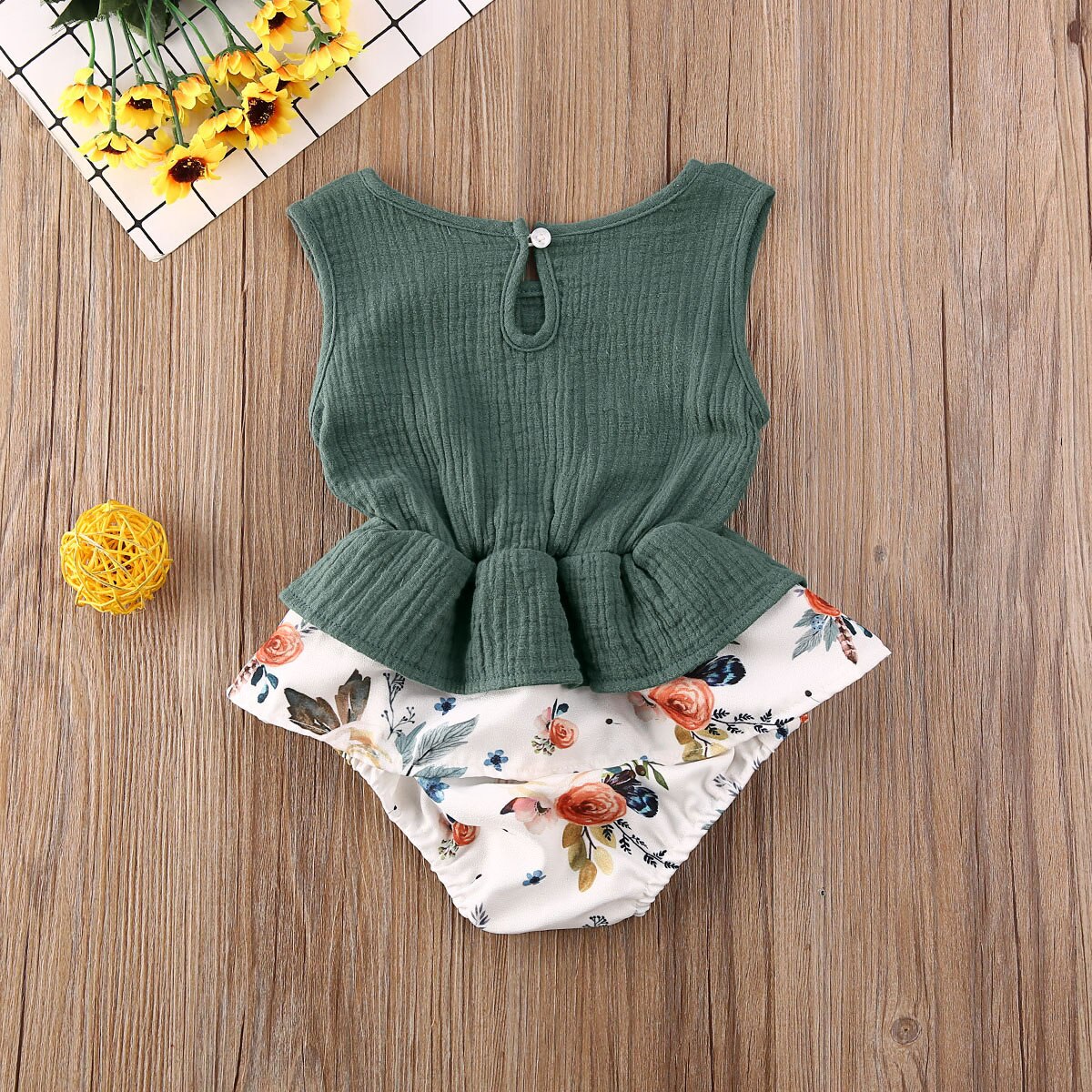 Born clothes baby meisjes mouwloos bodysuit met ruches en bloemenprint