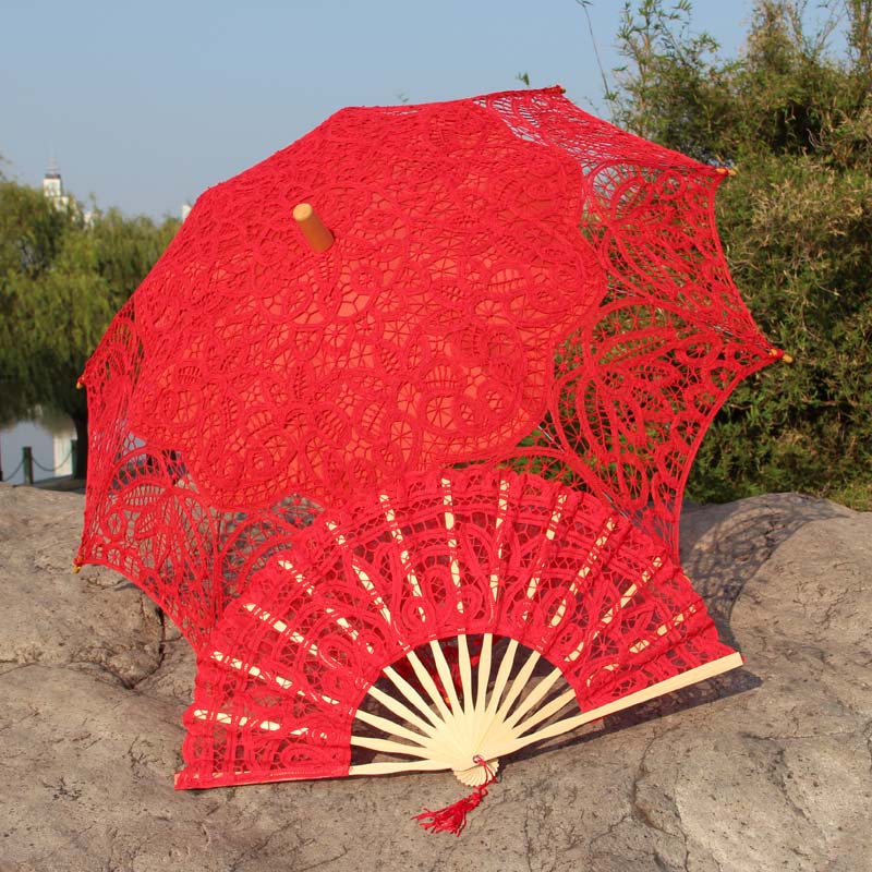 Fabrik Handgemachte Verschiedenen Größen Prom Hochzeit Braut Spitze Regenschirm Fan Sonnenschirm Latte-Burg Spitze Sonnenschirm und Fan einstellen: A0104 rot