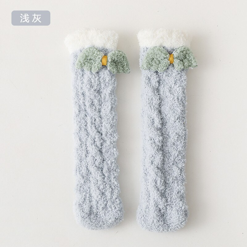 Nette Winter Warme freundlicher Socken Dicken Korallen Vlies Stich FlüGel Baby Socken Knie Höer Boden Socke für Weihnachten Neue jahre: hell grau