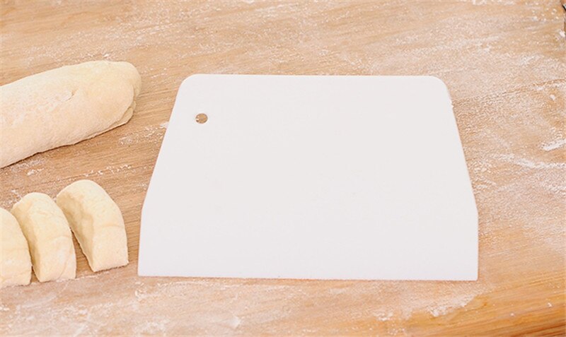 White color Kitchen Cutter Cake Spatulas Cake Pastry Spatulas Butter Scraper Trapezoidal Scraper Cake Tools Plastic Dough Scrape