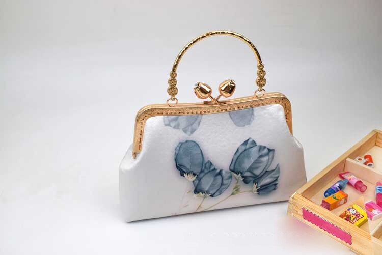 Alasir bolso de Material Diy hecho a mano, marco de Corte libre, bolso de hilo, bolso de hombro para mujer, bolsos semiacabados de estilo chino: blue flower DIY